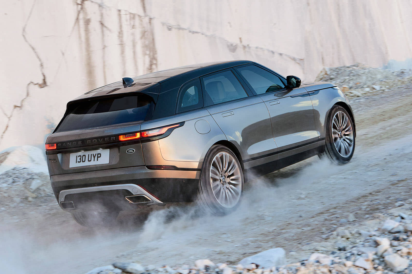 range-rover-velar-asdf4-1003_0.jpg