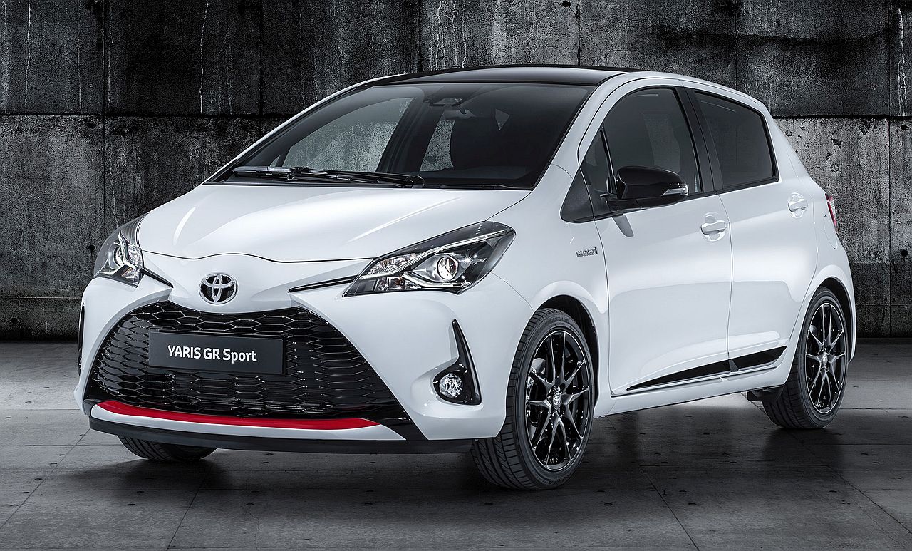 toyota_yaris_gr_sport_1_v.jpg