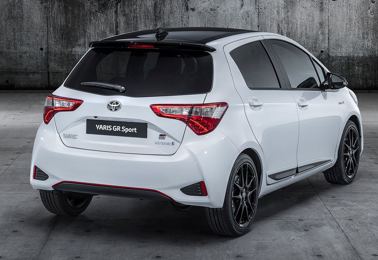 toyota_yaris_gr_sport_2_v.jpg