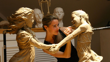 Angela Mia De la Vega sculptor