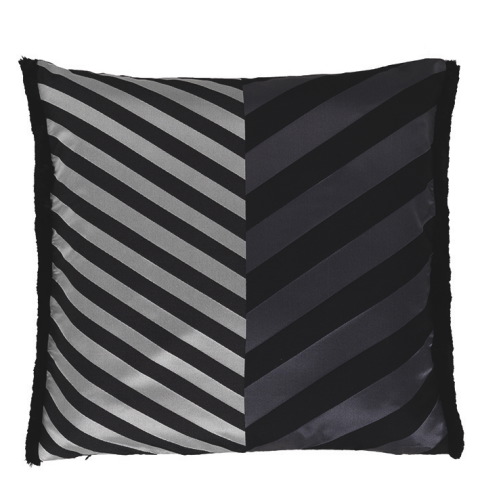 Ikka Noir Cushion CCDG0284preview.jpg