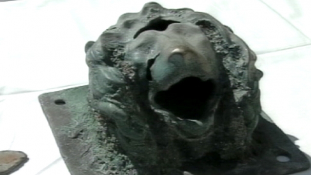 Italy-lion-head.jpg