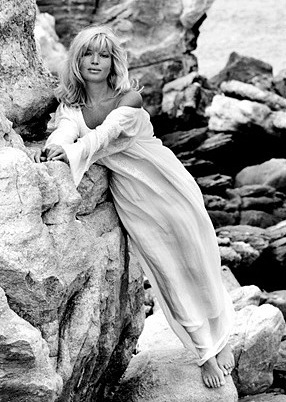 Monica Vitti 5.jpg