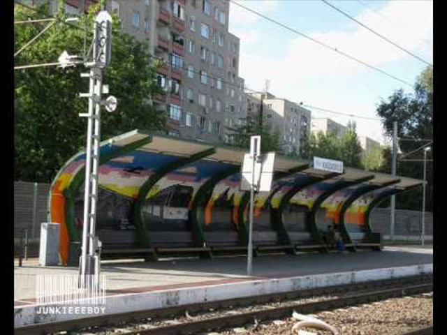 Kaszásdülő HÉV megálló (2010.Aug) By JunkieeeBoy (Suburban Railway Station - Hungary)