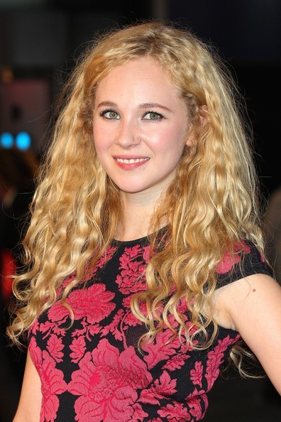 Juno+Temple+Rose+Leslie+world+premiere+Anna+tX5Chi_q0PQl.jpg