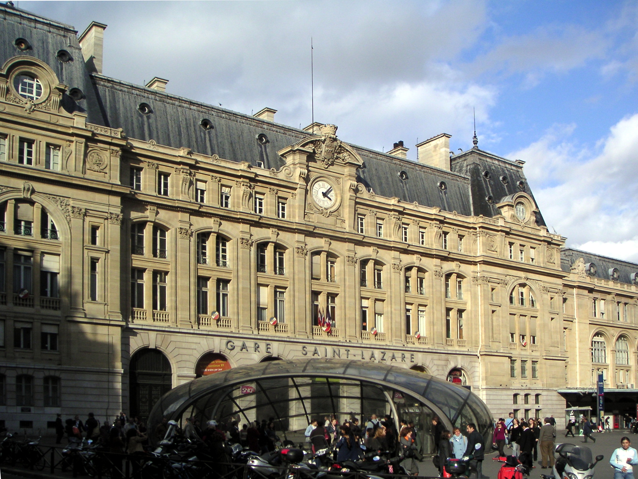 Gare_Saint-Lazare_Facade.JPG