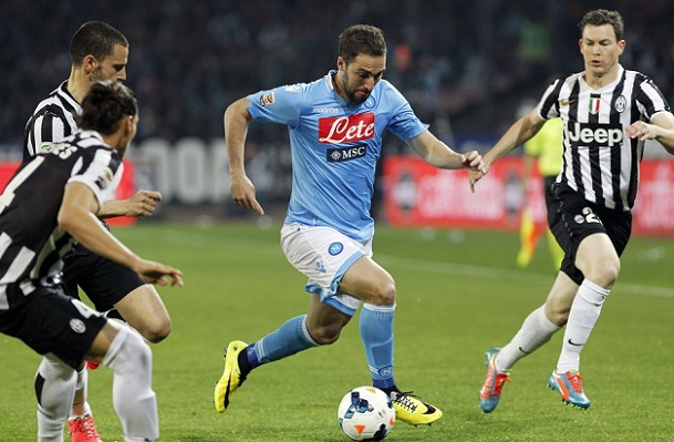 juve-napoli-giocatori-higuian.jpg