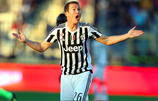 lichtsteiner-1-560x357.png