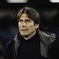 Conte marad a Napoli kispadján?