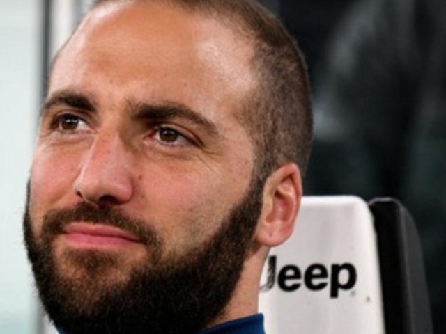 Higuaín állhat a nagyszabású üzlet útjában