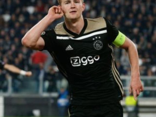 De Ligt hétfőn vagy kedden a Juventus játékosa lesz