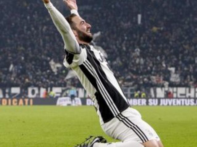 A Roma kölcsönben, vételi opcióval szerezné meg Higuaínt