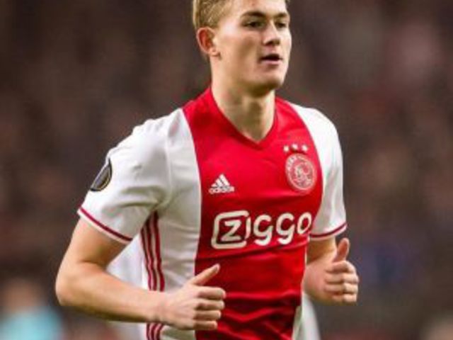 De Ligt: "Ronaldo arra kért, hogy menjek a Juventushoz"