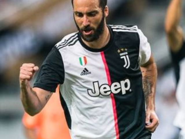 A Juventus továbbra sem számol Higuaínnal