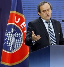 Platini Michel_UEFA sajtotajekoztaton.jpg