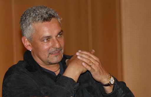 Baggio: „A futballnak változnia kell”