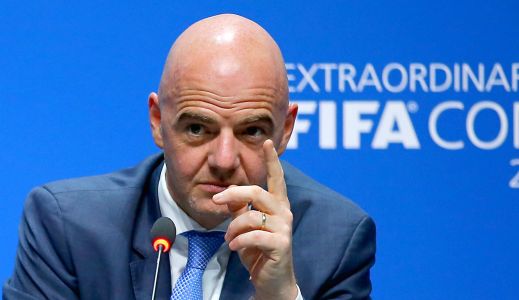 Infantino: "A mi feladatunk, hogy megmentsük a klubfutballt"