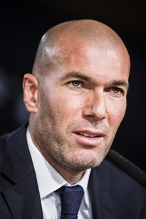 Zidane Pogbát akarja