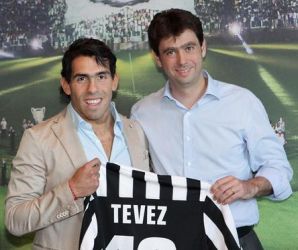 Tévez és Agnelli 10-es.jpg