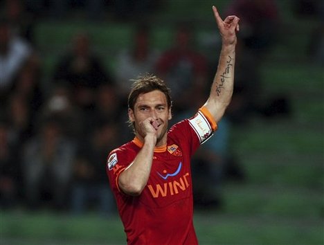 Totti Francesco_gólöröm.jpg