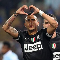 Vidal Arturo_gólöröm_1.jpg