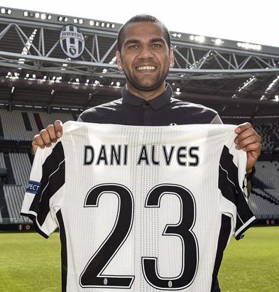 Dani Alves: "El akarom hozni a szurkolóknak a Bajnokok Ligáját"