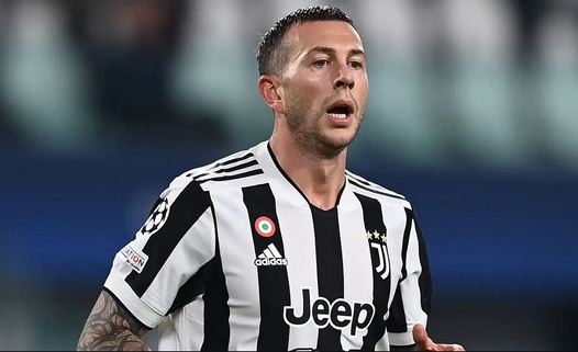 Pastorello: „Bernardeschi maradni kíván”