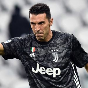 Buffon még nem döntött a jövőjéről