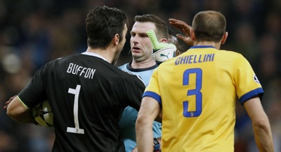 Buffon: „A bírónak a lelátón kellett volna chipset ropogtatnia”