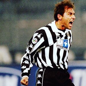 A Juventus Blog álomkezdője: A jobb oldali védekező középpályás
