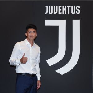 HIVATALOS: Han Kwang-song a Juventushoz szerződött