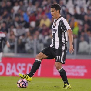 Hernanes nem kívánja elhagyni a Juventust