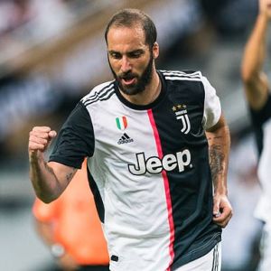 A Juventus továbbra sem számol Higuaínnal