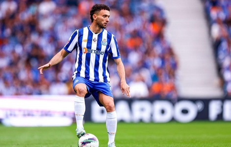 joao_mario_porto_mezeben_labdaval.jpg