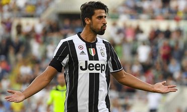 Khedira Amerikába tartana?