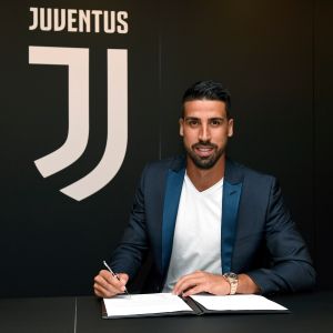 HIVATALOS: Khedira 2021-ig hosszabbított a Juventusszal