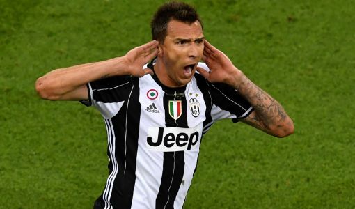 mandzukic_mario_golorom_bl-donto.jpg