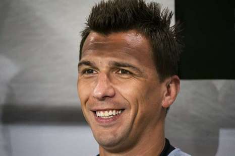 mandzukic_mario_mosolyog_padon.jpg