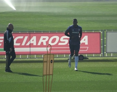 Pogba, Cuadrado és Bonucci is a kerettel edzett