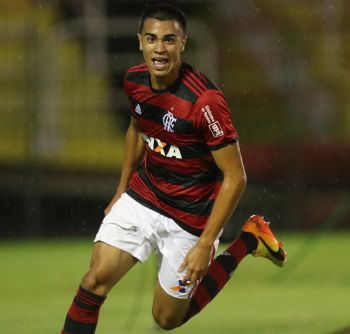 A Juve a Flamengo ifjú csillagára hajt
