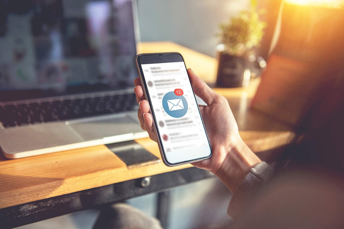 Hogyan védekezzünk az egyre kifinomultabb SMS-es csalások ellen?