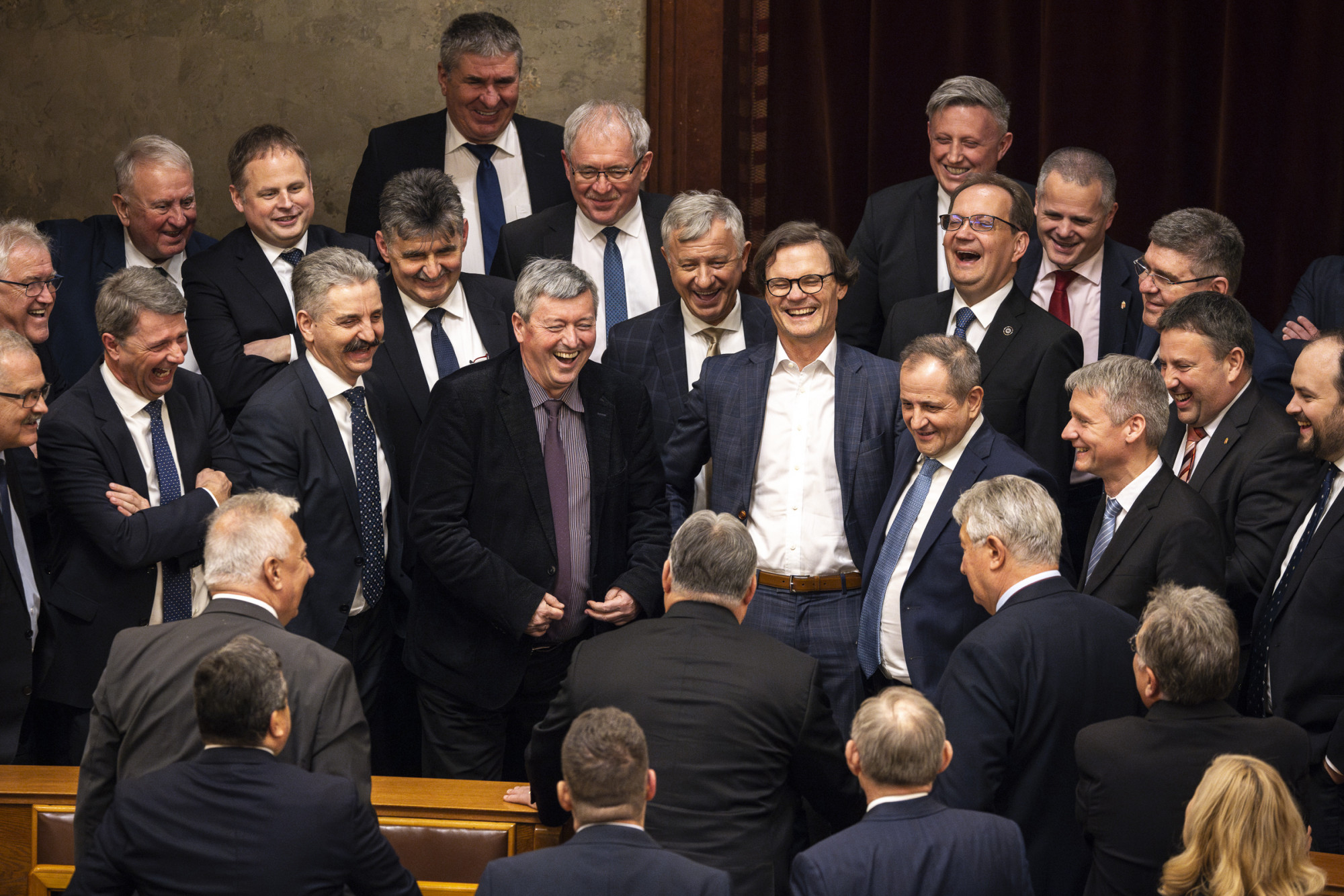 444kepnd_parlament.jpeg