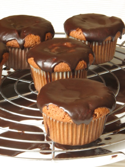 sacher cupcake 024.jpg