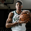 Giannis Antetokounmpo hajléktalanszállót nyit