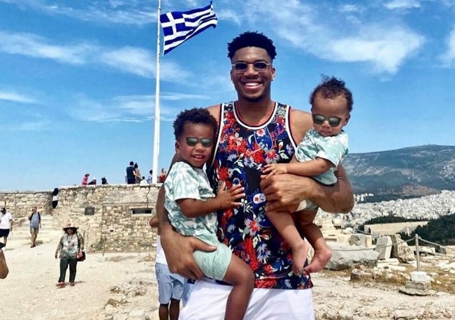 giannis_antetokounmpo_gr_2.jpg