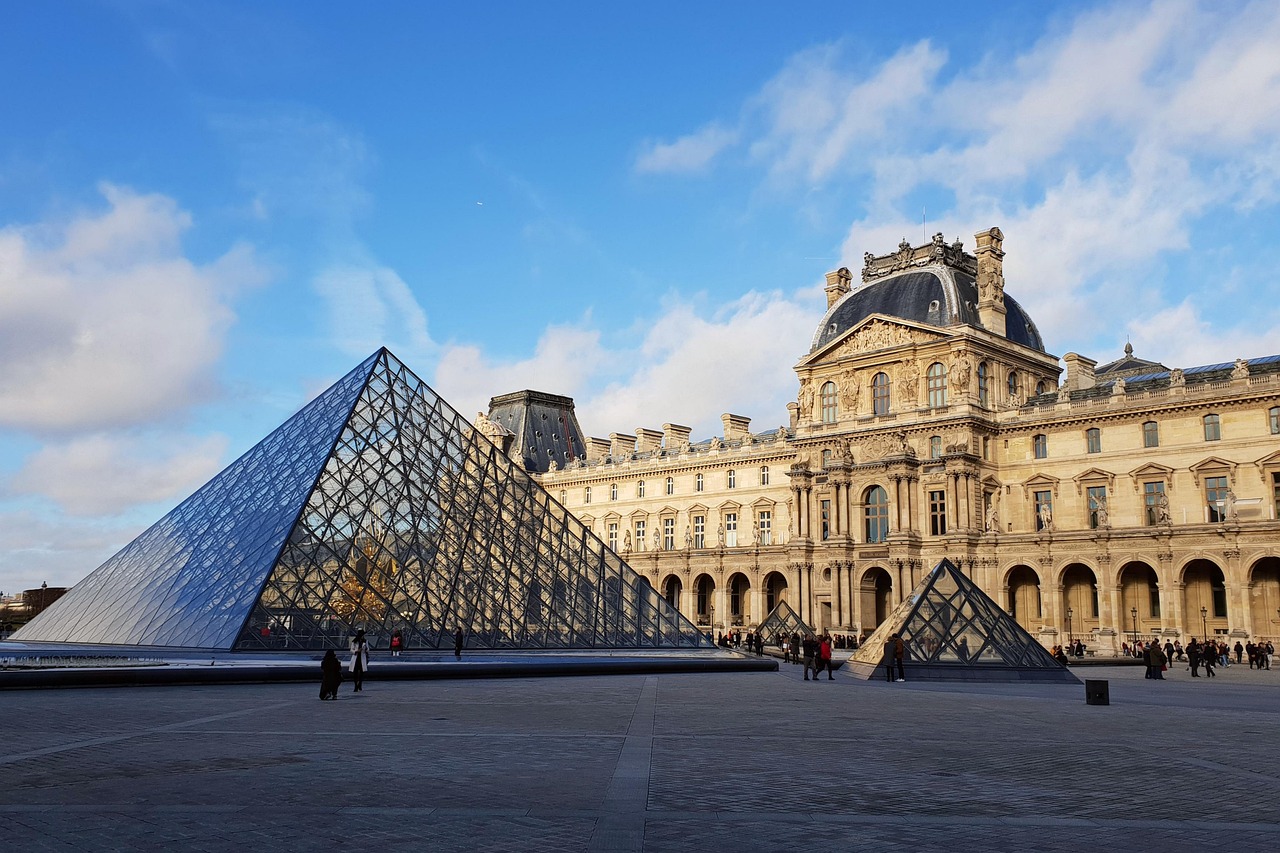 louvre_pb.jpg