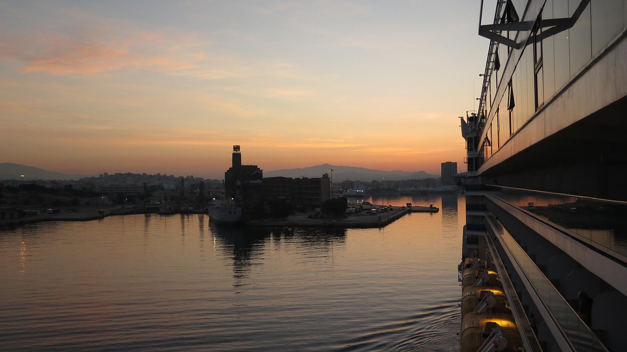 piraeus-5173106_1280.jpg