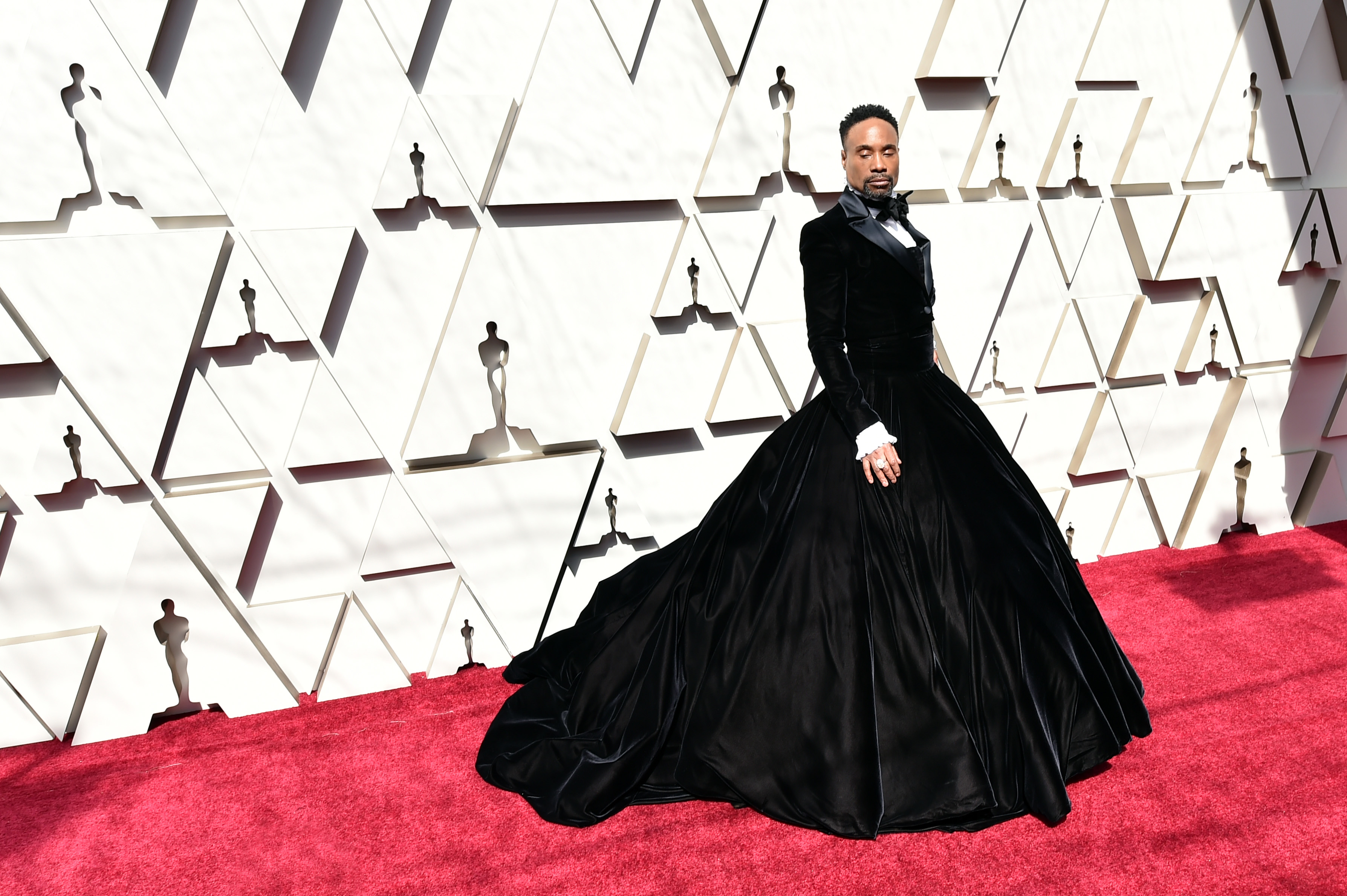 2019-oscars-red-carpet-06-billy-porter.jpg