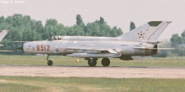 mikojan-gurjevics-mig-21-9512-1.jpg