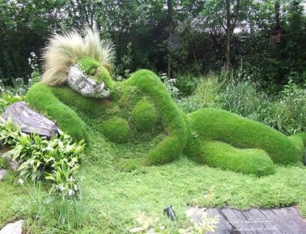 esculturas-en-hierba-espectacular-imagen-1.jpg